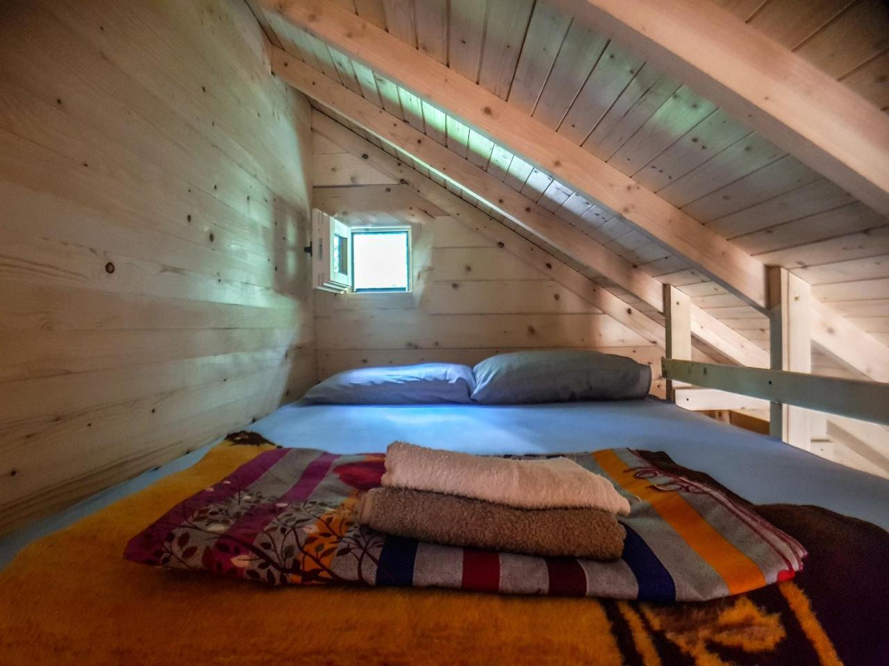Katun Maja Karanfil Lodge *
